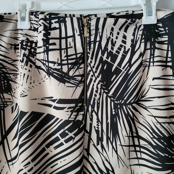 CB abstract skirt - Picture 2 of 5